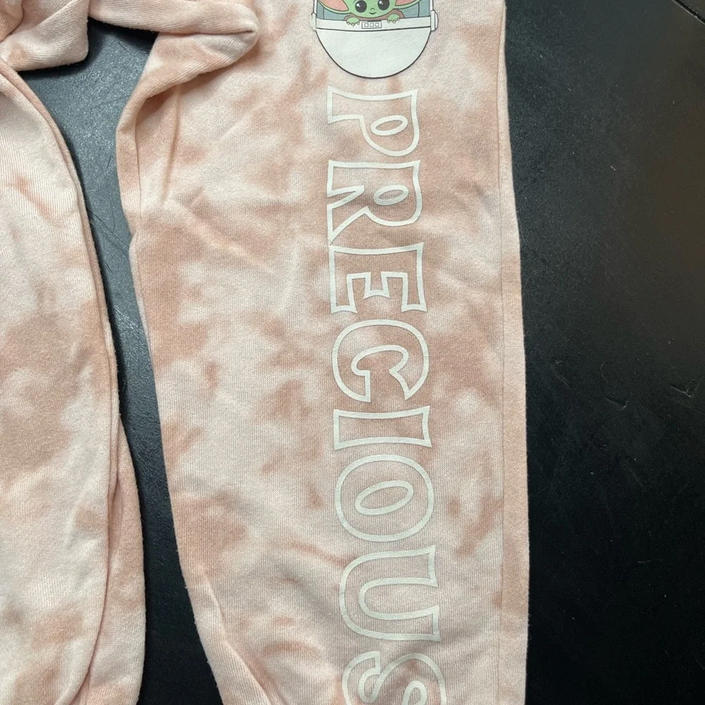 Star Wars Baby Yoda Cream and Tan Loungewear set Girls L 10/12